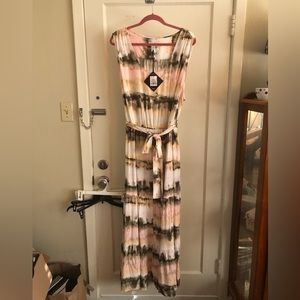 Sleeveless maxi dress. Ava & Viv. Brand new with tags